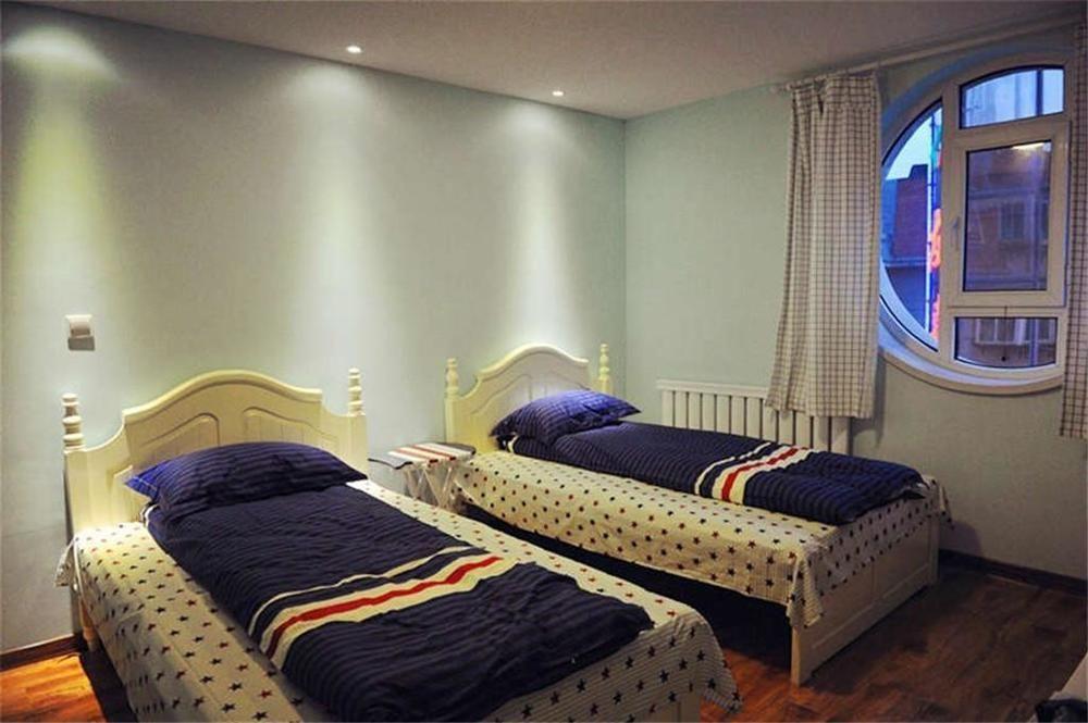 Dalian Buzz Light Year Youth Hostel Exterior photo